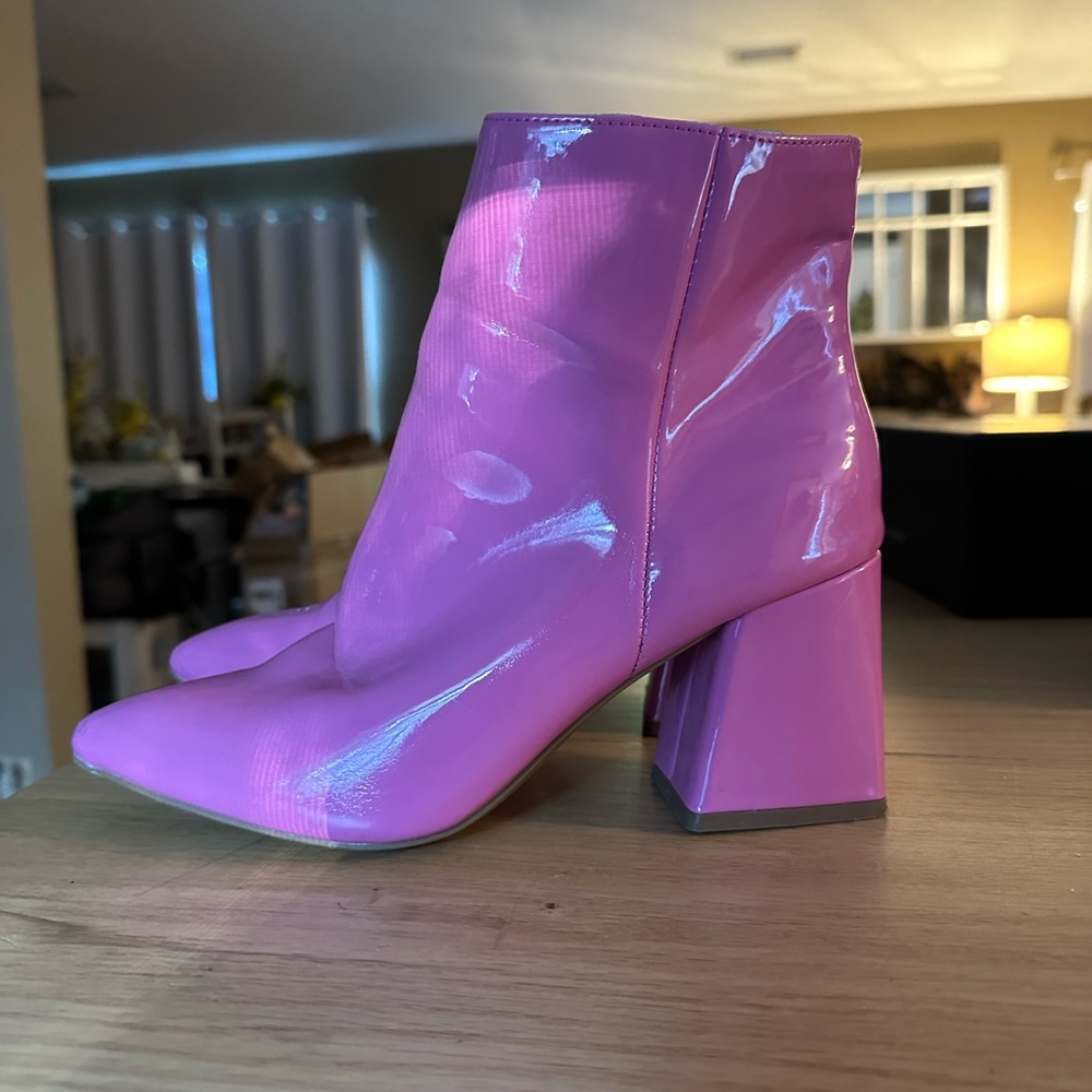 Pink faux leather boots. Super adorable, Barbie pink booties!